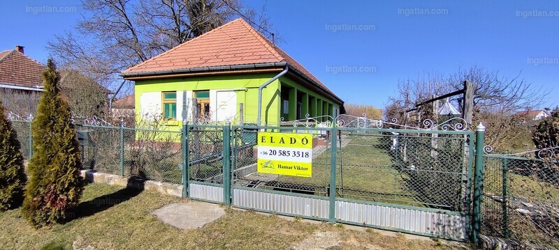 Hirdetés fotója