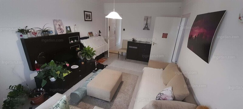 Listing photo