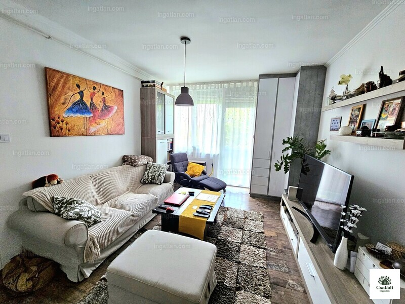 Listing photo