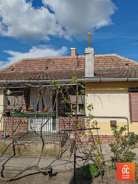 Listing photo