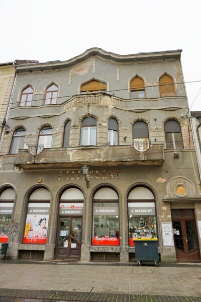 Listing photo