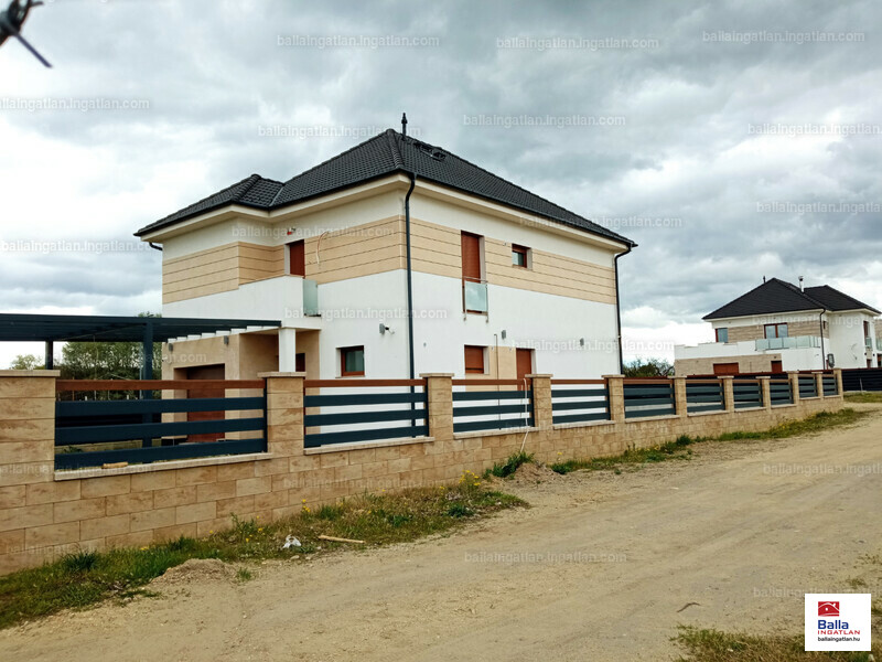 Listing photo