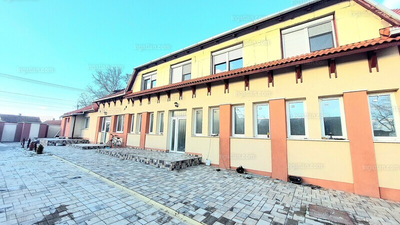 Listing photo