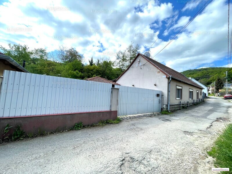 Hirdetés fotója