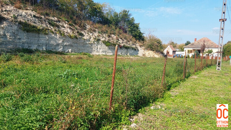 Hirdetés fotója