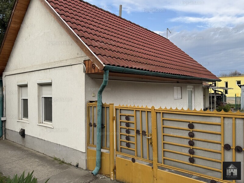 Listing photo