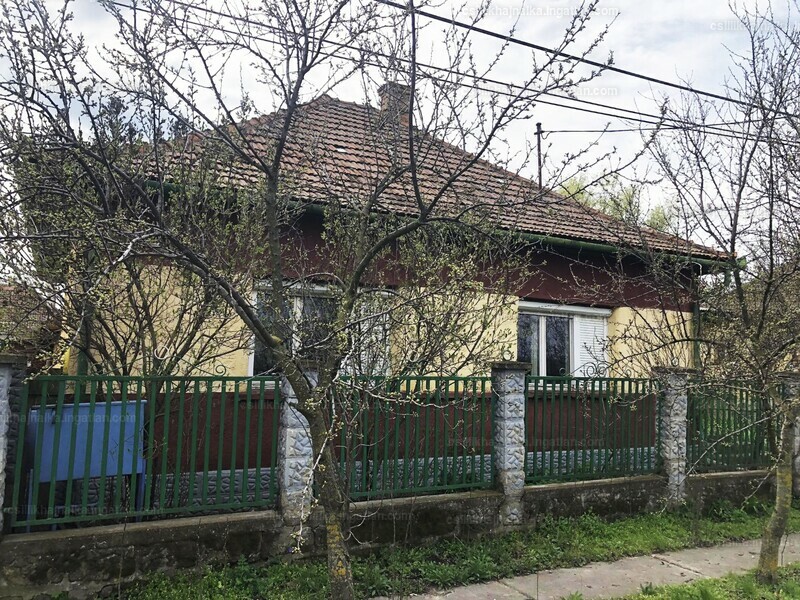 Listing photo