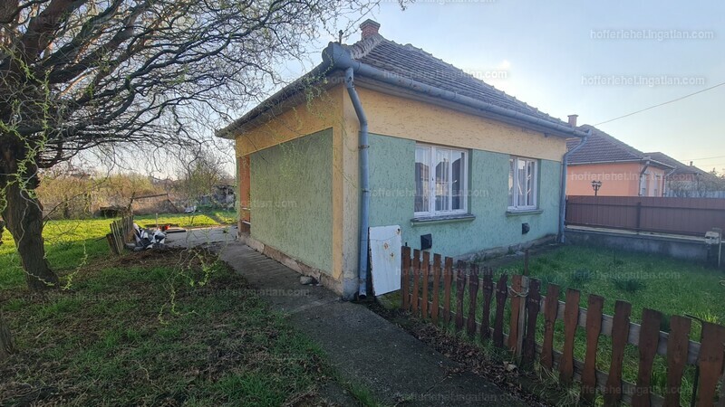 Listing photo