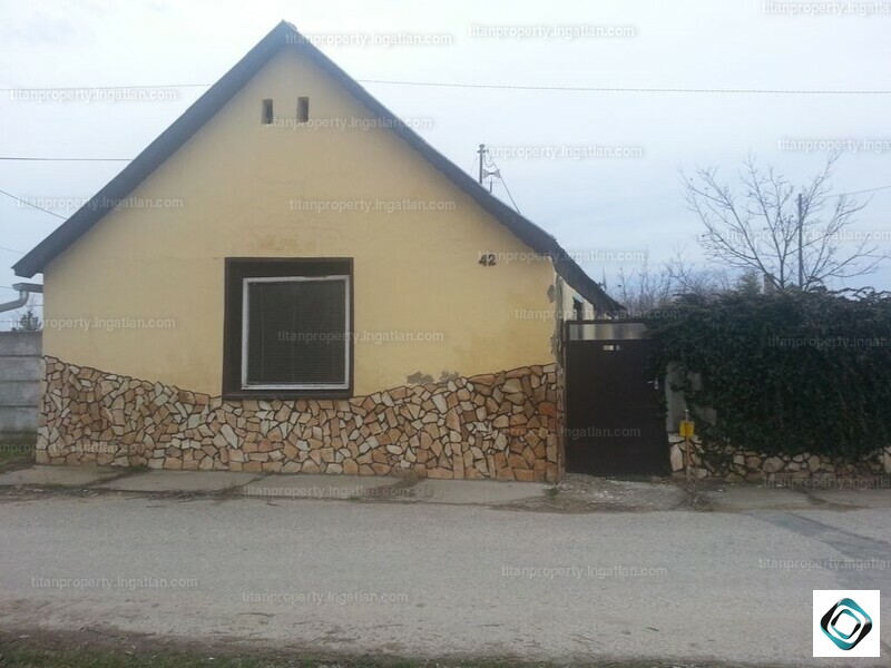 Hirdetés fotója