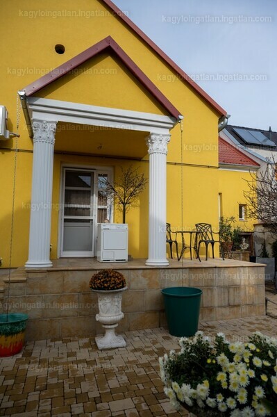 Listing photo