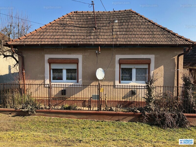 Listing photo