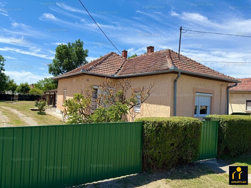 Listing photo