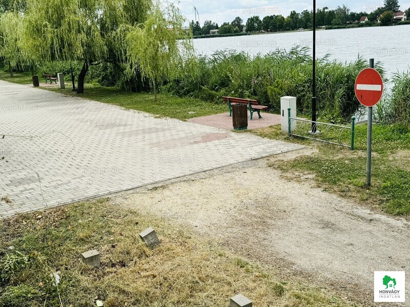 Hirdetés fotója