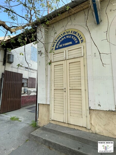Listing photo