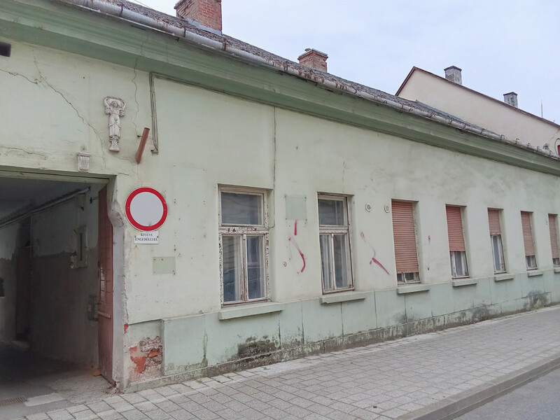 Listing photo