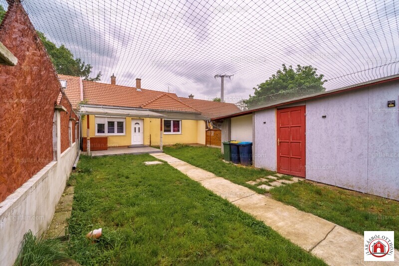 Listing photo