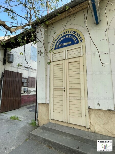 Listing photo