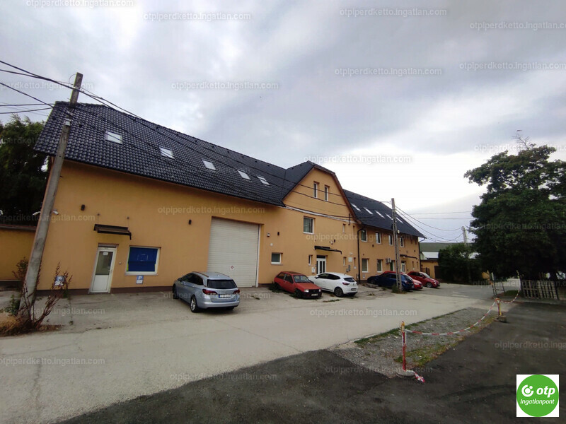 Listing photo