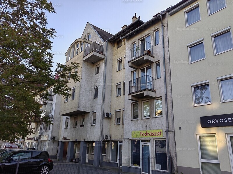 Listing photo
