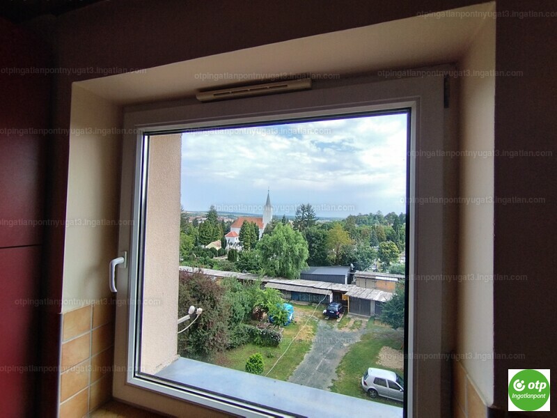 Listing photo