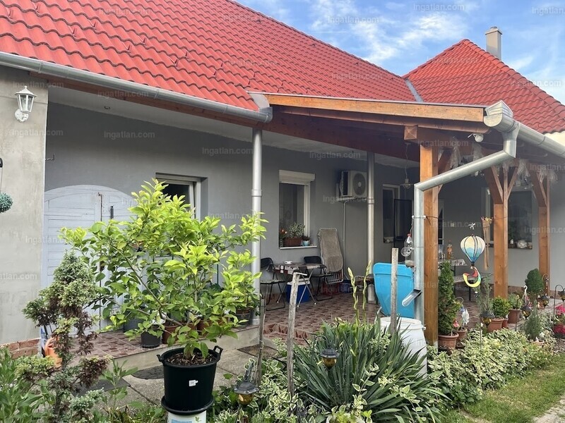 Listing photo