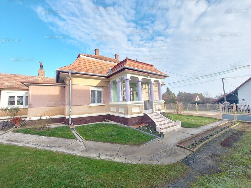 Listing photo