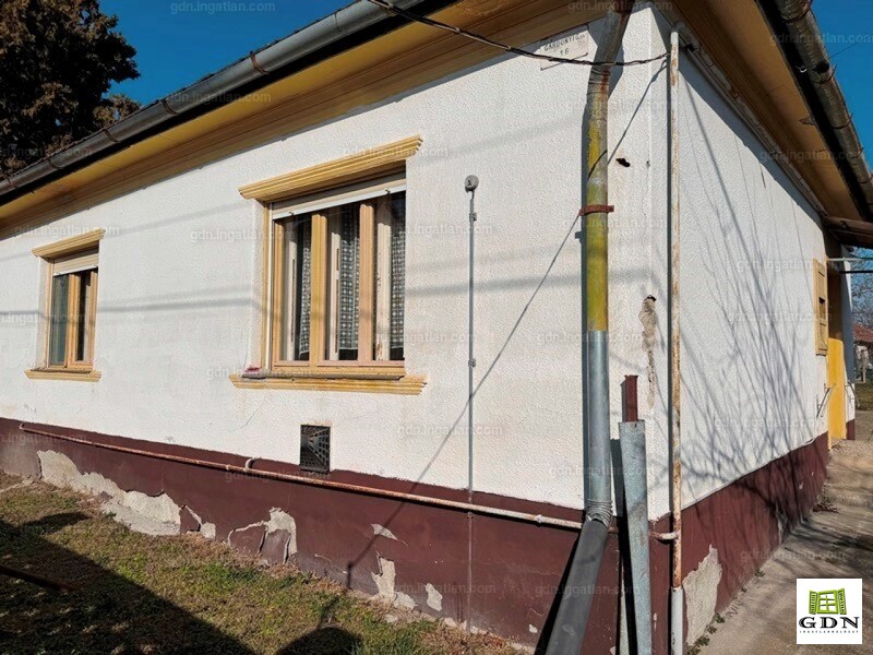 Hirdetés fotója