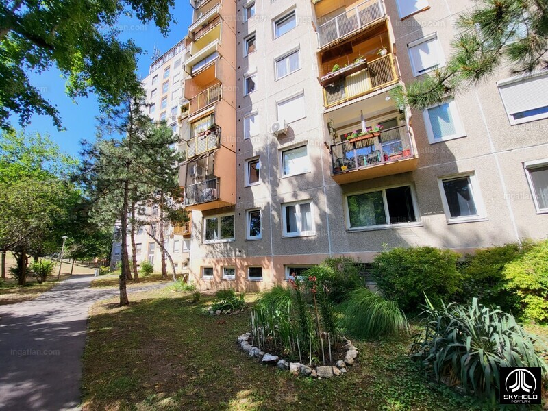 Listing photo