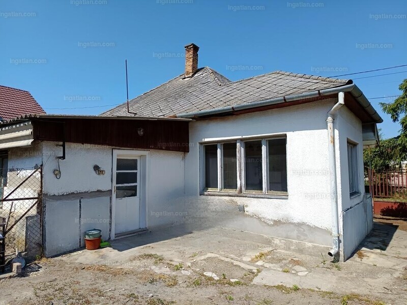 Listing photo