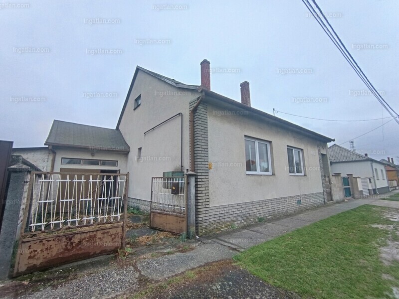 Listing photo