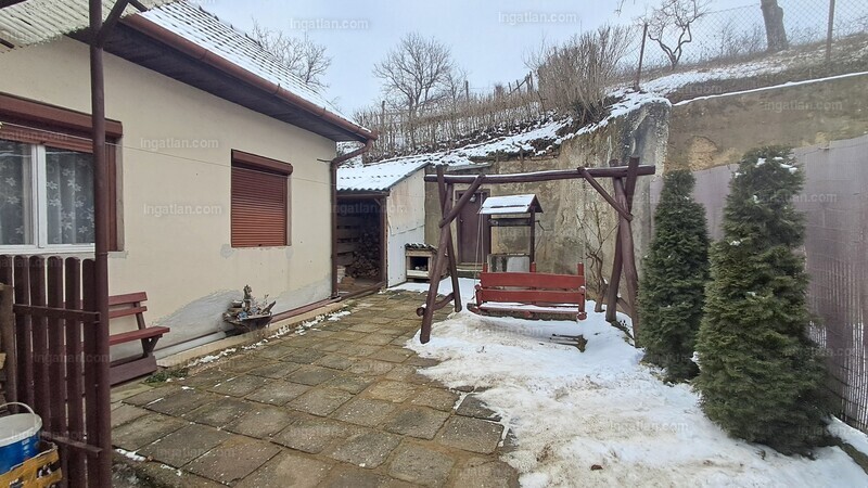 Listing photo