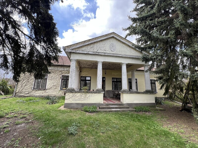 Listing photo