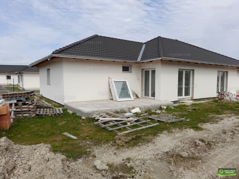Listing photo