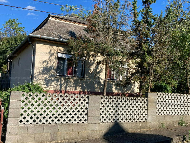 Listing photo