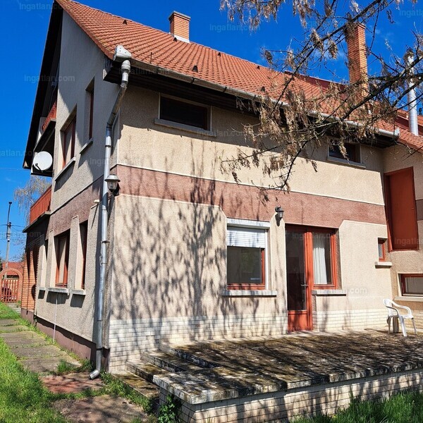 Listing photo