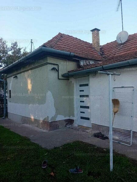Hirdetés fotója