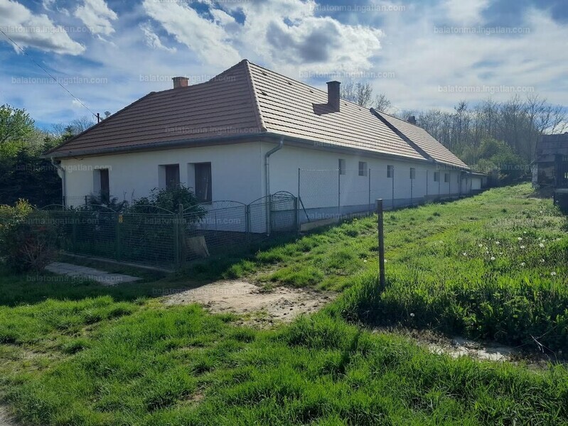Hirdetés fotója