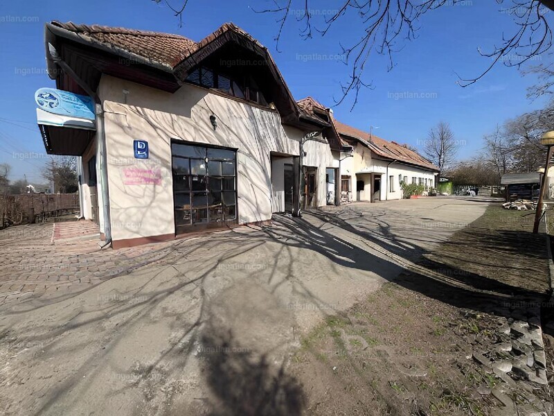 Listing photo