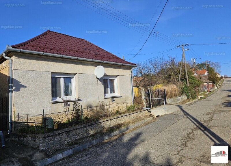 Listing photo
