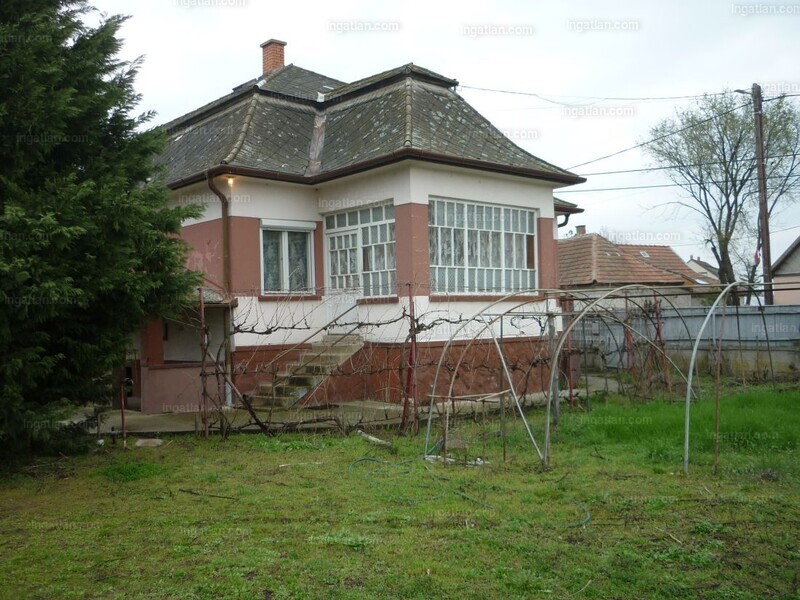 Listing photo