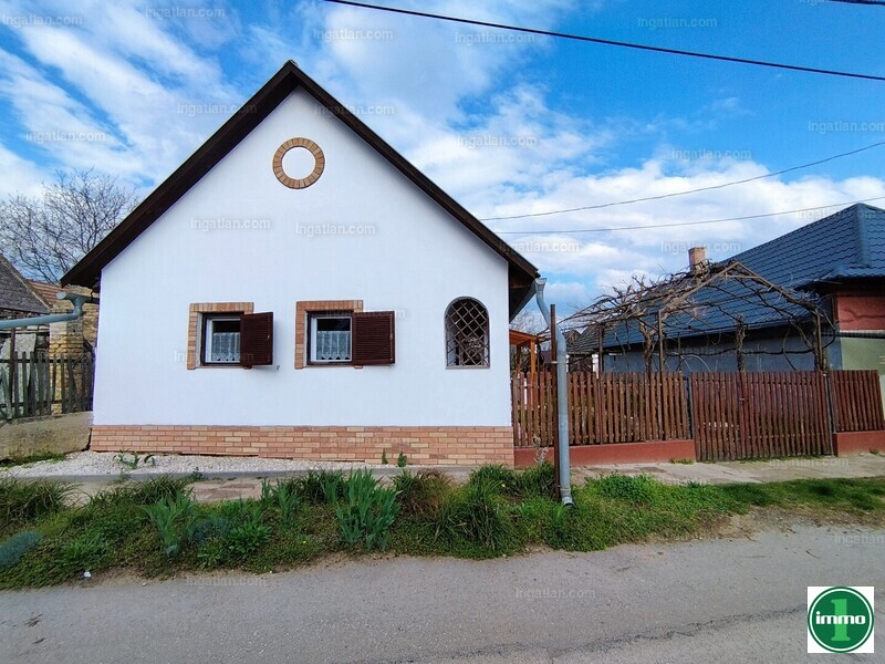 Hirdetés fotója