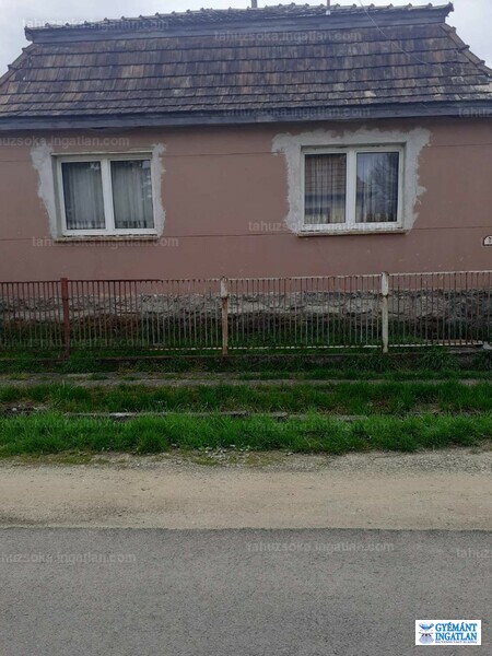 Listing photo