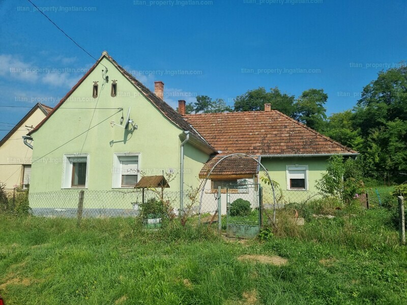 Hirdetés fotója