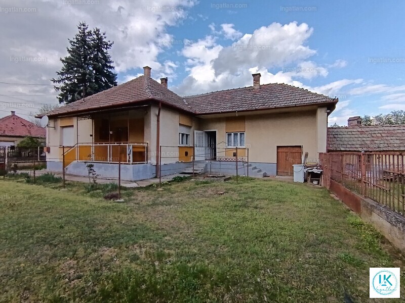 Listing photo