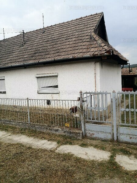 Hirdetés fotója