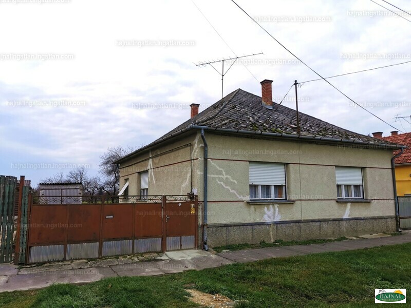 Hirdetés fotója