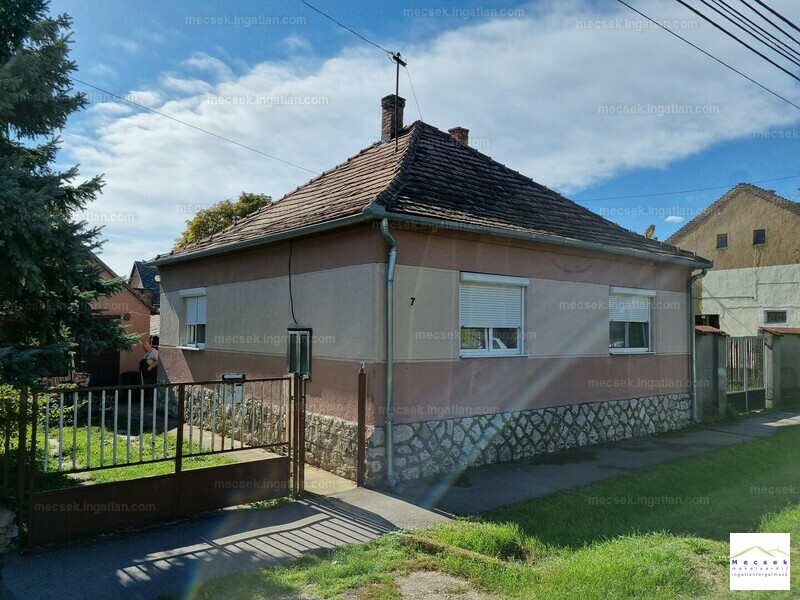 Listing photo