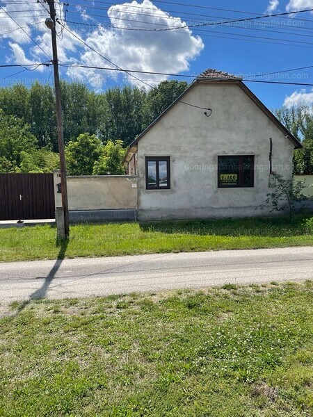 Hirdetés fotója