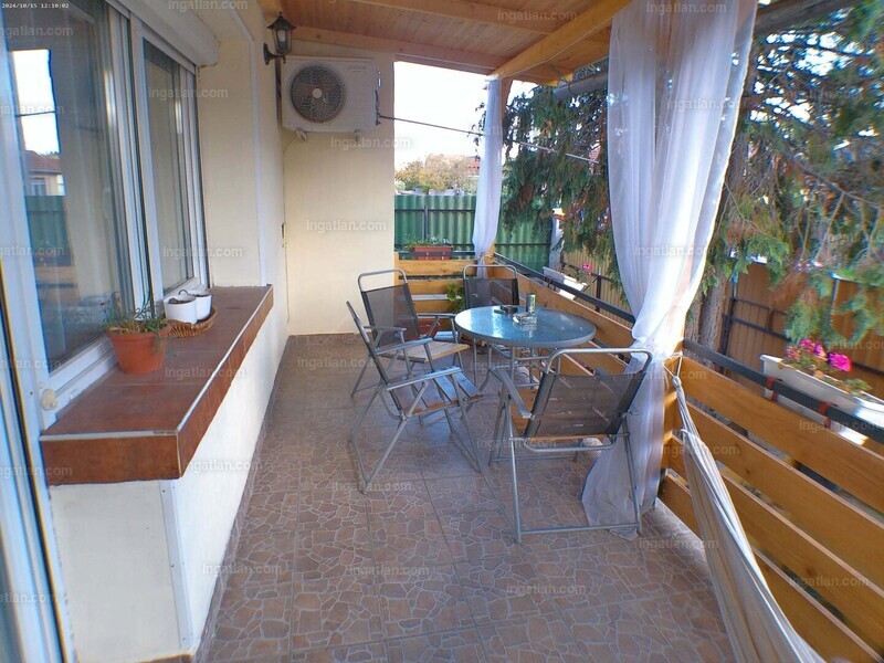 Listing photo