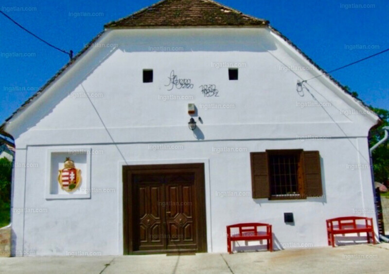 Listing photo